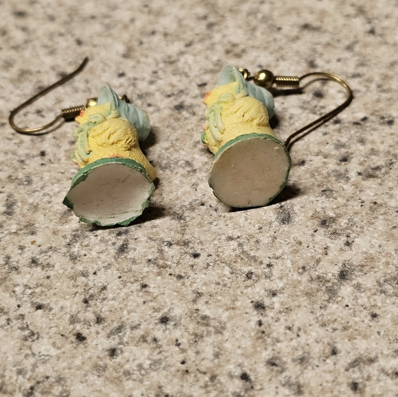 Vintage Resin Easter Chick Earrings - Picture 3 of 4